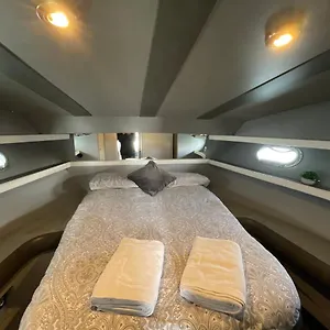  Botel Confortable Yatch Spain